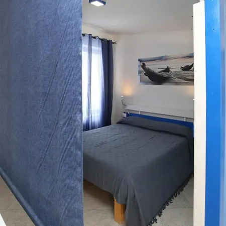 Casa La Marina Di 아파트 카스텔사르도